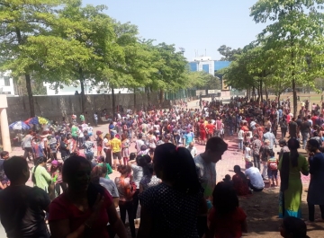 holi1